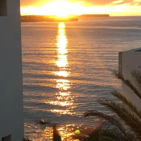 Sounds Of The Sea Апартаменты *